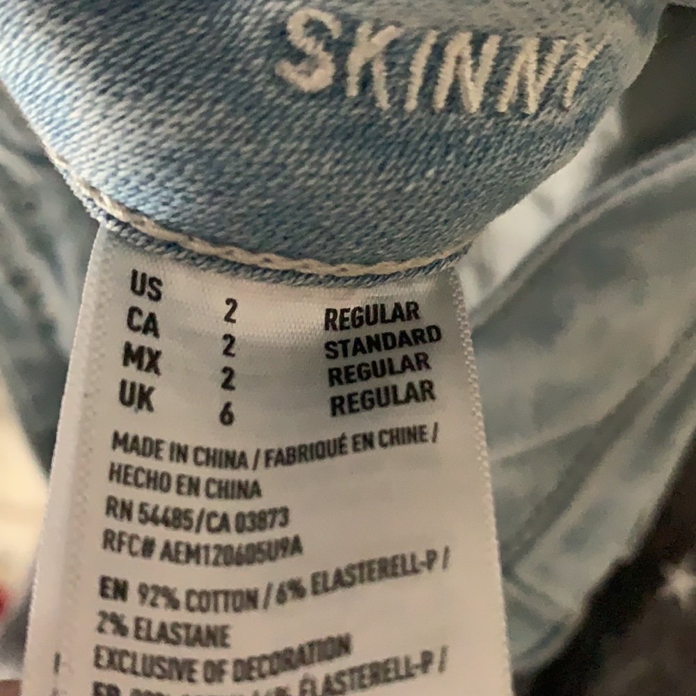 light washed jeans - Picture 4 of 4